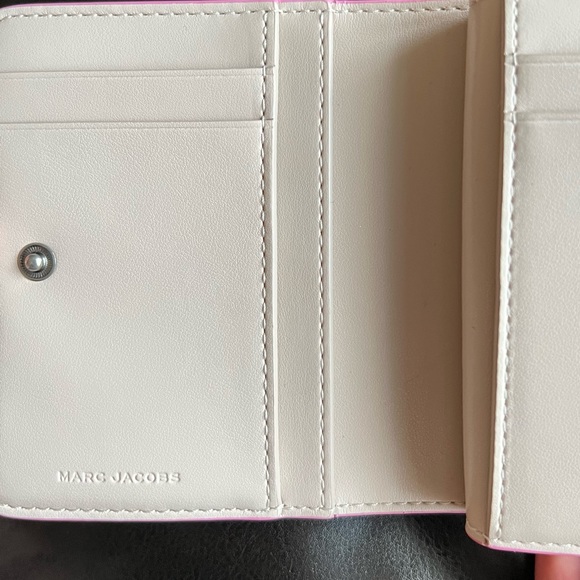 MARC JACOBS WALLET 🤍 - Picture 2 of 5